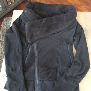 Amazingly soft LULU fleece jacket.